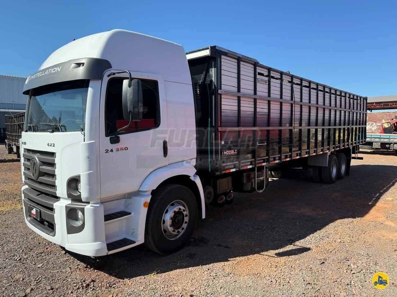 CAMINHAO VOLKSWAGEN VW 24250 Boiadeiro Truck 6x2 Furlan Caminhões UMUARAMA PARANÁ PR